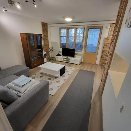 Saunallinen Kaksio Upealla Sijainnilla